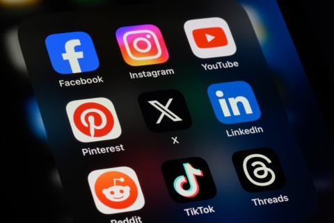 Scrolling Through Reality 